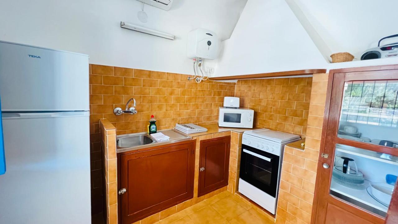 Casa Vicent Campanitx Es Pujols Villa Exterior photo