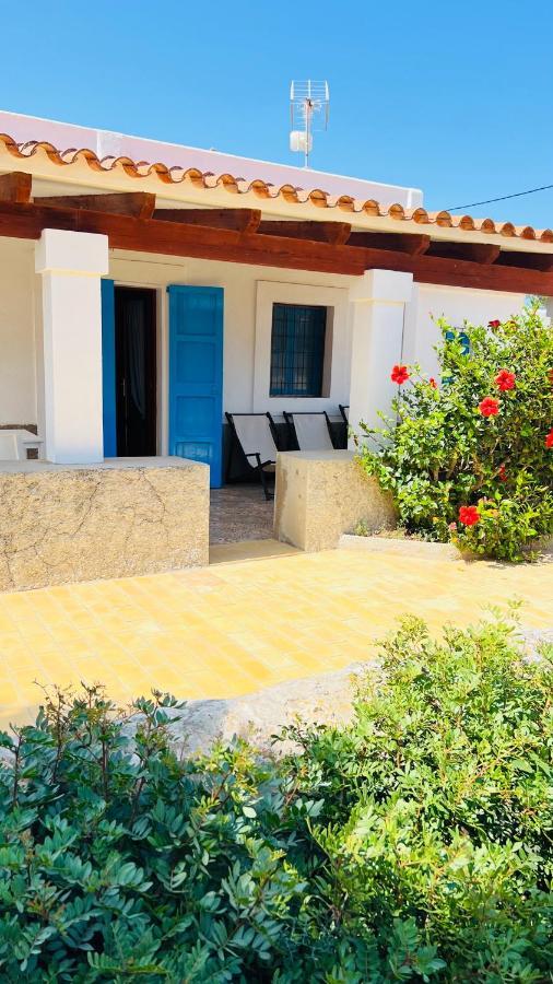 Casa Vicent Campanitx Es Pujols Villa Exterior photo